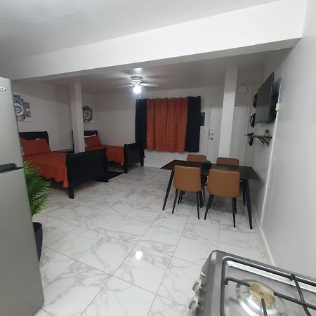 The Castle Apartment ฟิลิปส์เบิร์ก ภายนอก รูปภาพ